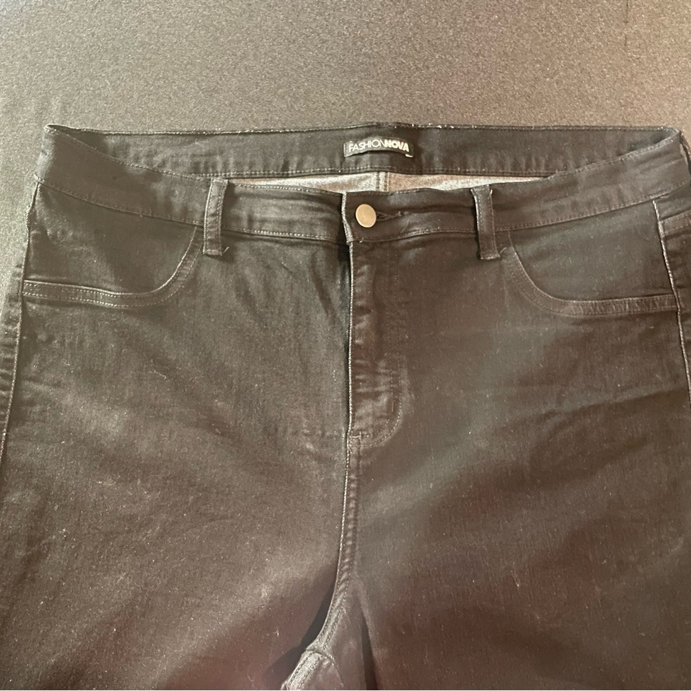 Fashion Nova Black High Rise Jeans